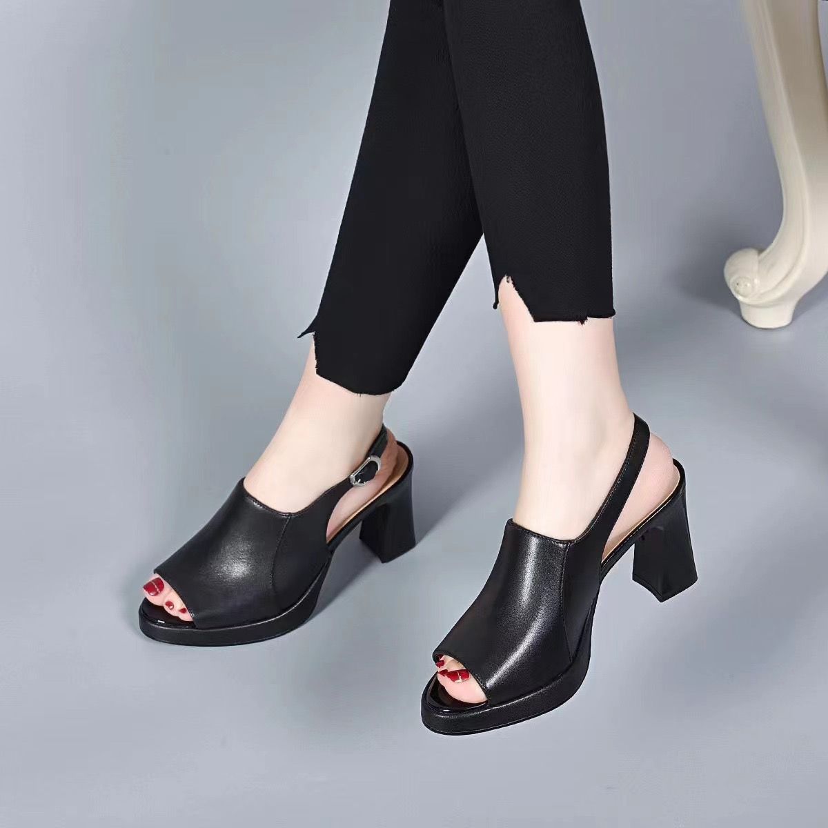 Sandalias de Tacón de Piel Suave